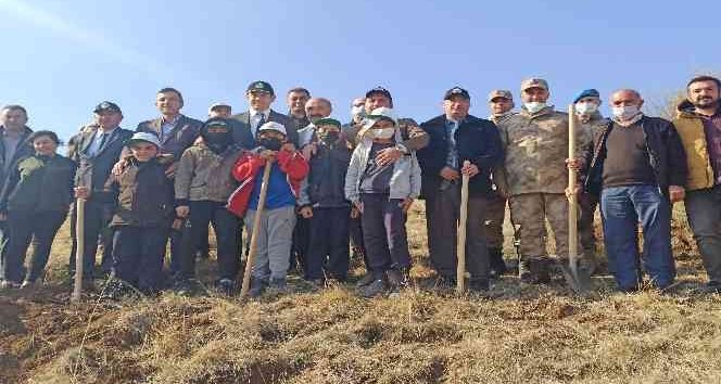 Gölbaşı ilçesinde fidanlar toprakla buluşturuldu