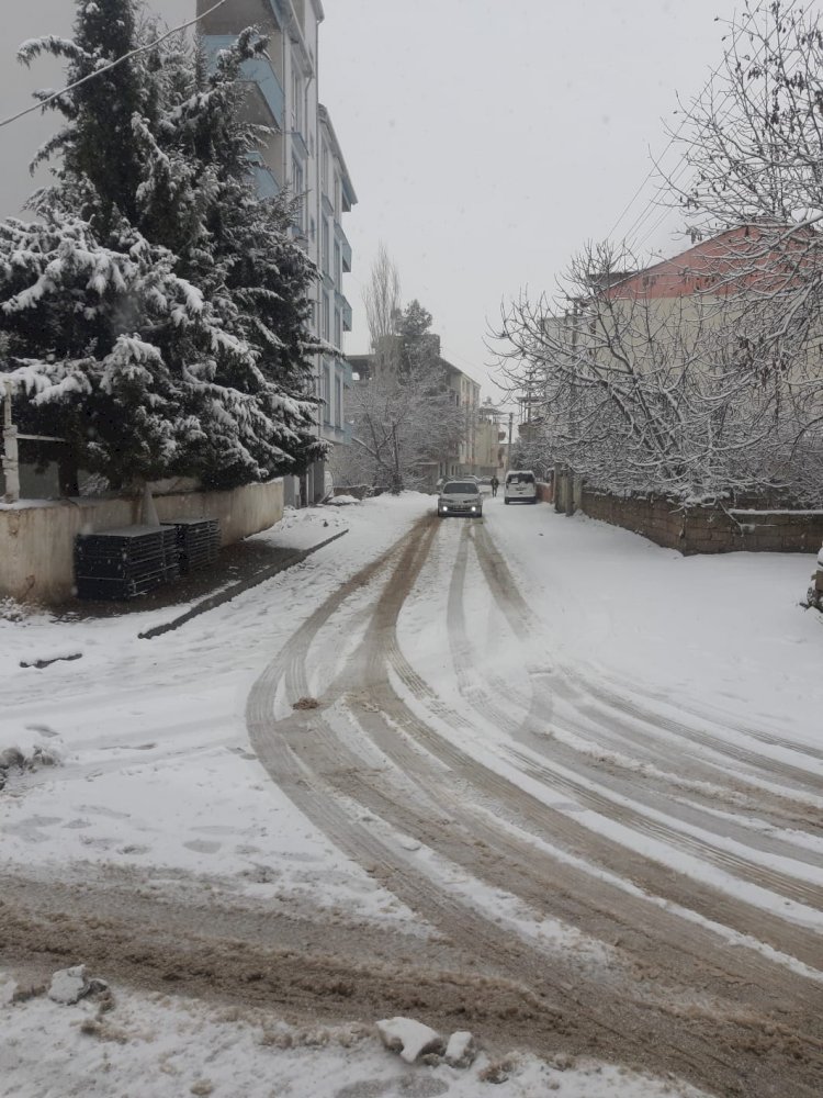 Cuma Ali Aras'Kar beyaz berekettir '