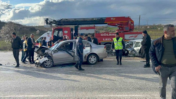 Adıyaman’da iki otomobil çarpıştı: 1 ölü, 3 yaralı