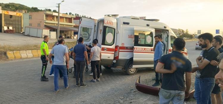 İki otomobil çarpıştı: 1 yaralı